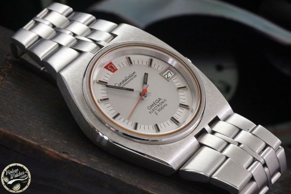 Omega CONSTELLATION CHRONOMETER D SHAPE ELECTRONIC F300HZ