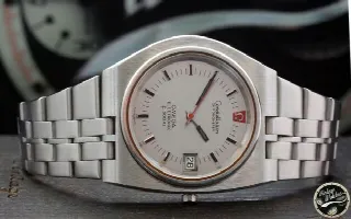 Foto 9 di 10: Omega CONSTELLATION CHRONOMETER D SHAPE ELECTRONIC F300HZ