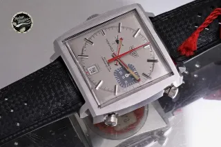 Foto 5 di 9: Heuer Monaco 1533G 1972