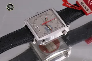 Foto 8 di 9: Heuer Monaco 1533G 1972