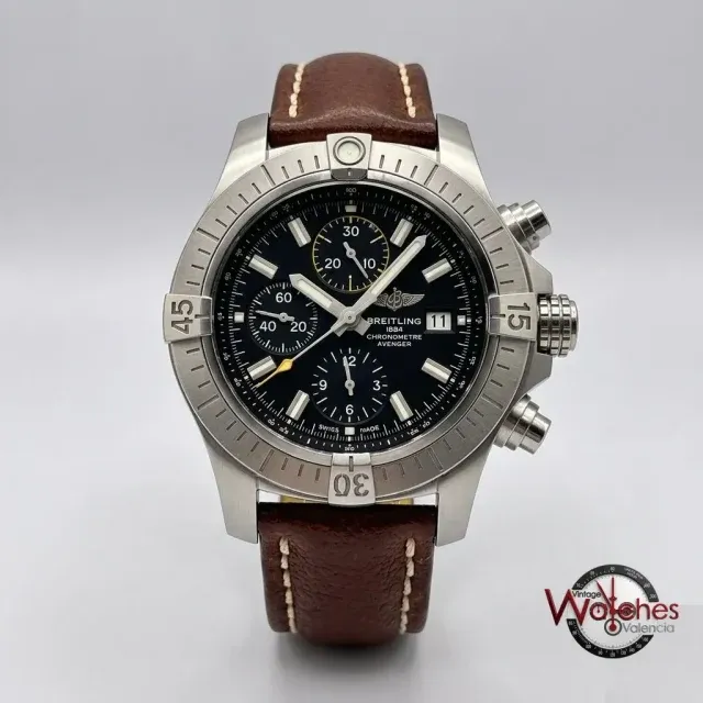 Breitling Avenger Chronograph 45 (acero, esfera negra)