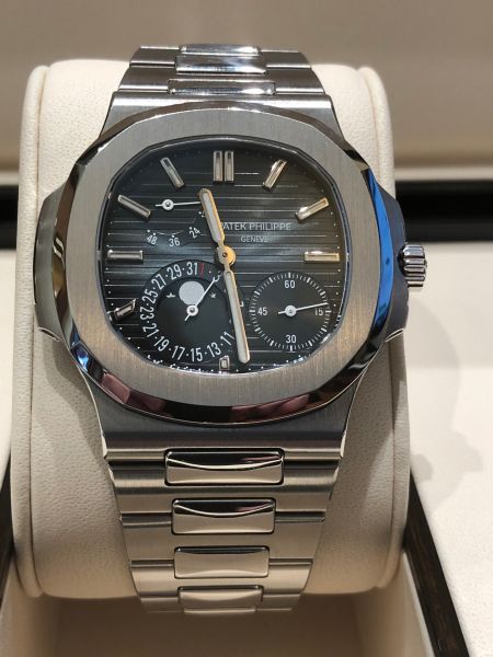 Patek Philippe Nautilus 5712/1A